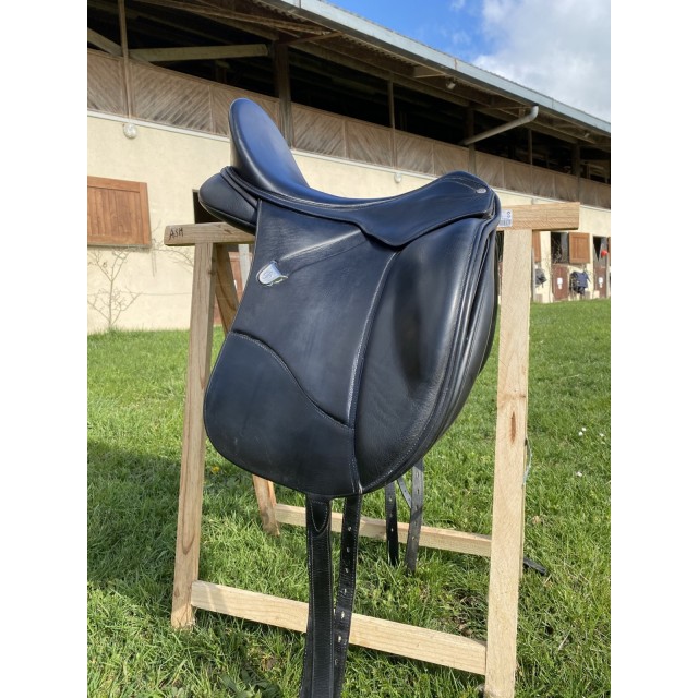 Selle dressage Bâtes