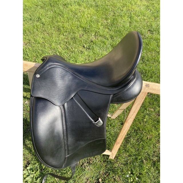 Selle dressage Bâtes