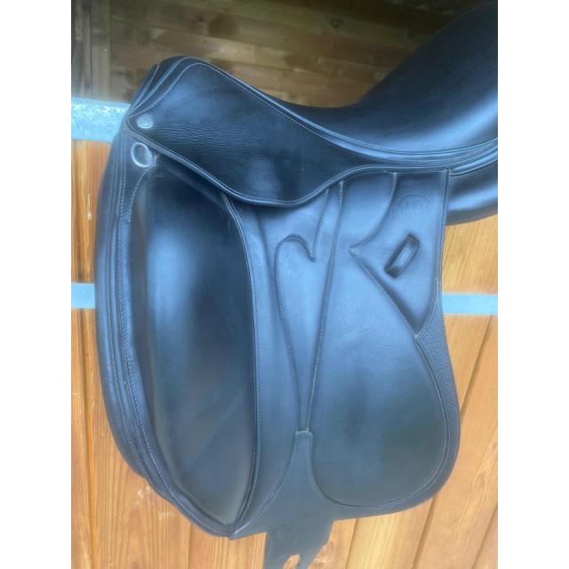 Selle devoucoux Makila taille 17.5, négociable