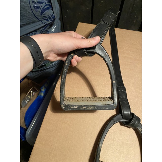Selle de dressage équipée