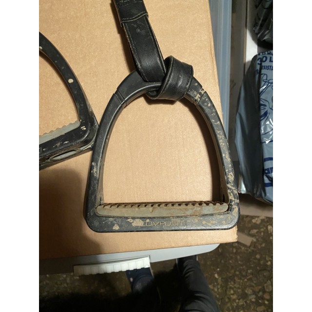 Selle de dressage équipée