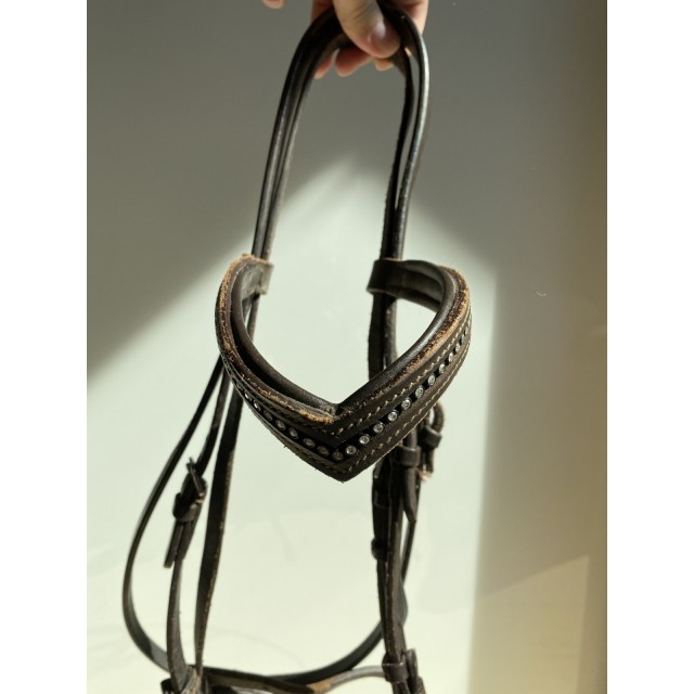 Filet marron avec strass