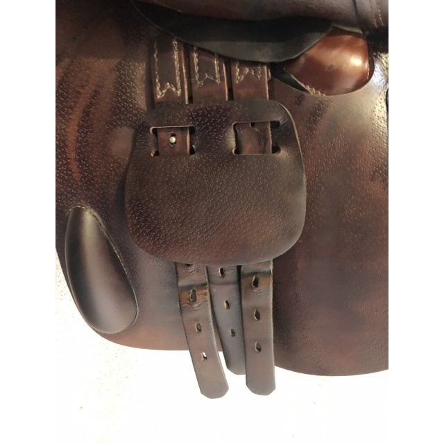Selle prestige Versailles taille 17