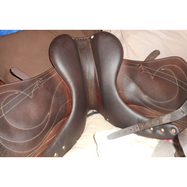 selle de dressage Antares modèle Cadence