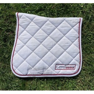 Tapis de selle cheval blanc dressage Cavalassur