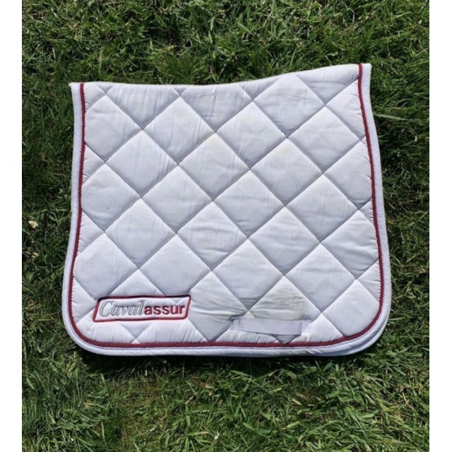 Tapis de selle cheval blanc dressage Cavalassur