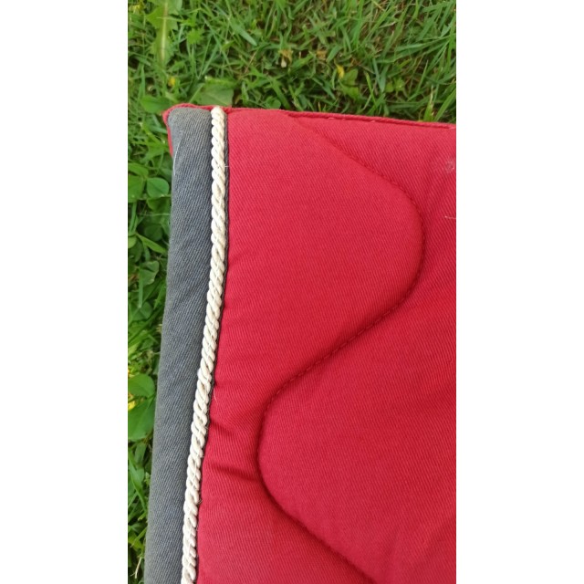 Tapis rouge/gris equithème