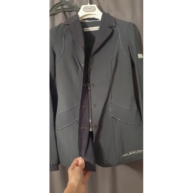 Veste animo