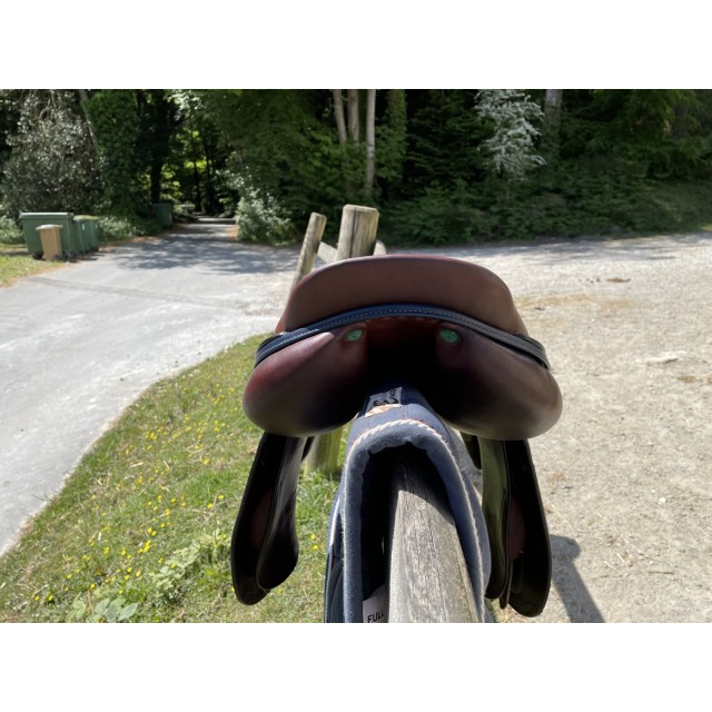 Selle mixte Amerigo Pinerolo 17,5 très bon état