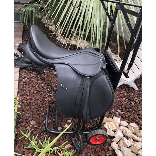 Selle NORTON mixte 17”5 noire