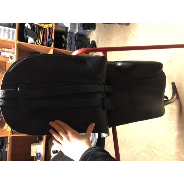 Dressage selle