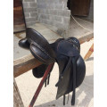 Selle de dressage