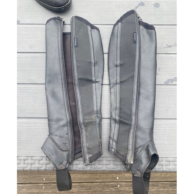 ensemble boots + chaps