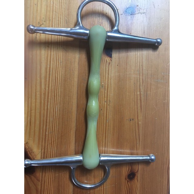 Mors droit à aiguille twisté