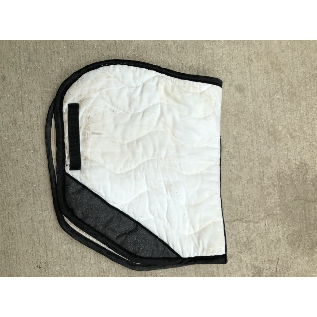 Tapis blanc noir pailleté