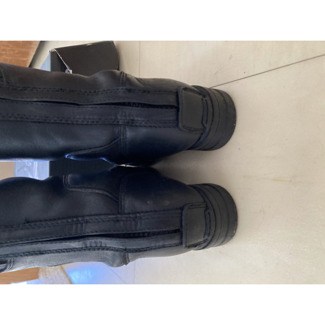 Bottes cuir noir