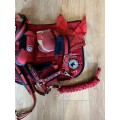 Ensemble tapis + bonnet rouge comme neuf !