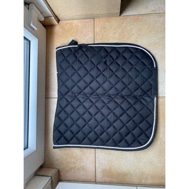 Tapis noir JMR