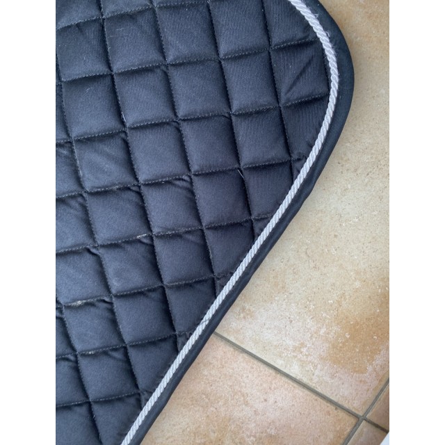 Tapis noir JMR