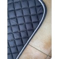 Tapis noir JMR
