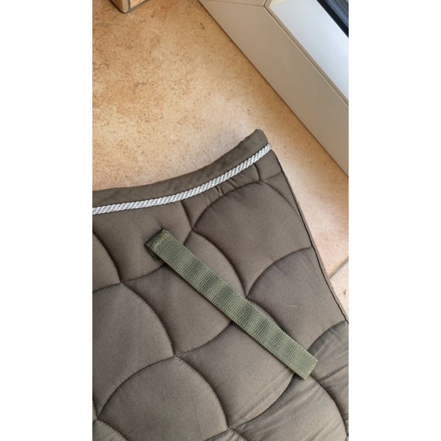 Tapis vert kaki spooks