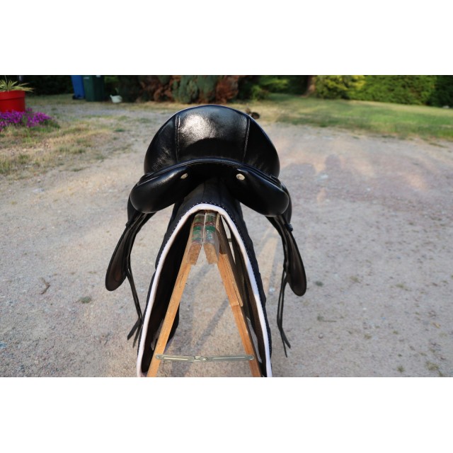 Selle de dressage CWD 17