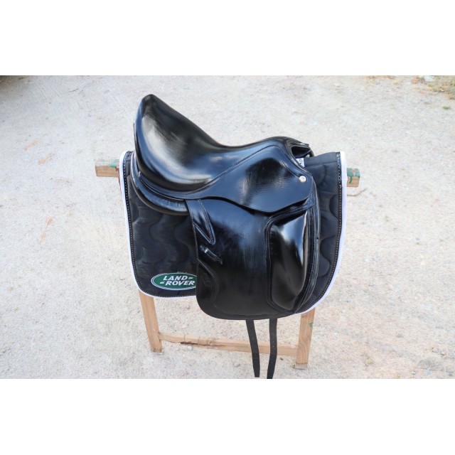Selle de dressage CWD 17