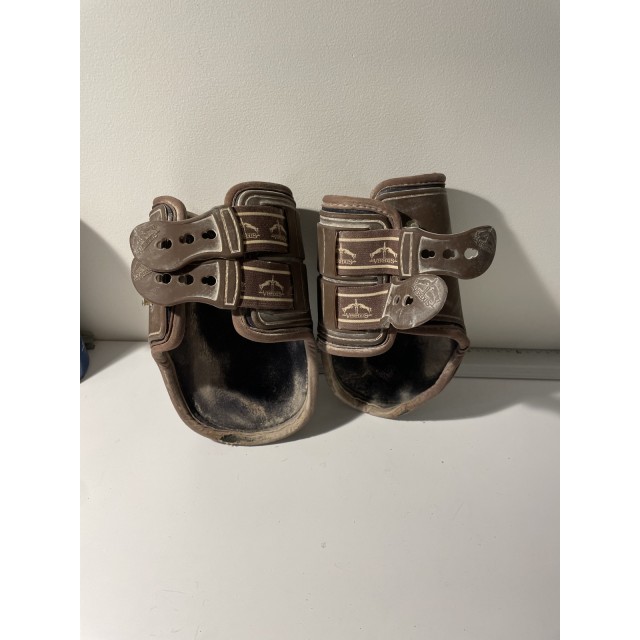 -Guêtres Veredus postérieurs: