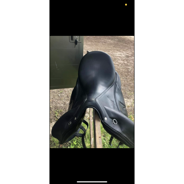 Selle Devoucoux Makila Lab