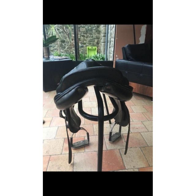 Selle Mixte Noire Forestier 16.5