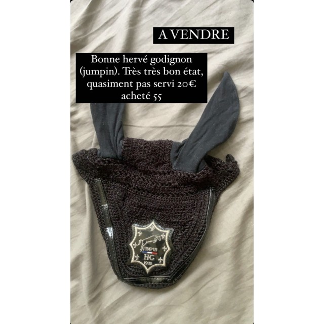 Manteau, bonnet, tapis, veste