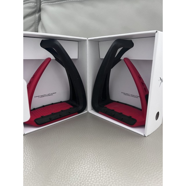 Étriers enfant rouge et noir