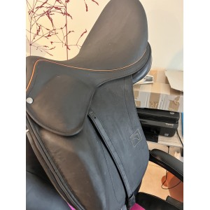 Selle dressage childeric 17.5 cuir neuve