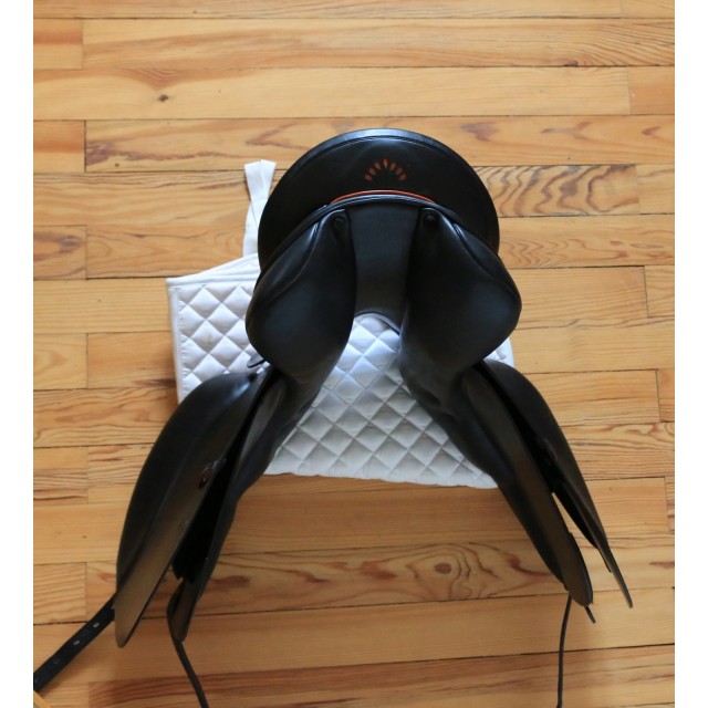 SELLE DE DRESSAGE PRESTIGE ACADEMY EXCELLENT ETAT