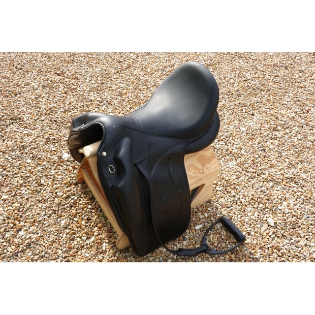 Selle dressage Devoucoux