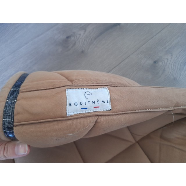 Tapis equitheme camel