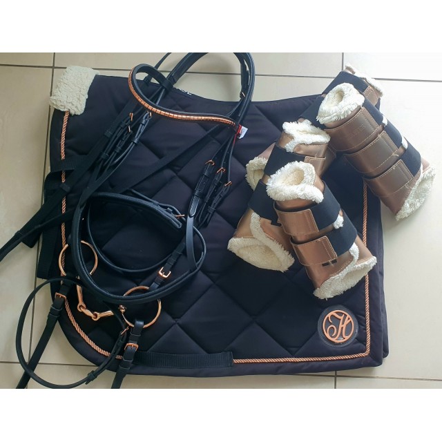 Tapis noir et rose gold DRE