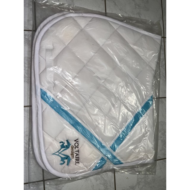 Tapis blanc Voltaire design