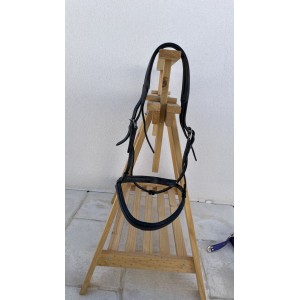 Bridon en pièce ( tétière, muserolle, sous gorge)