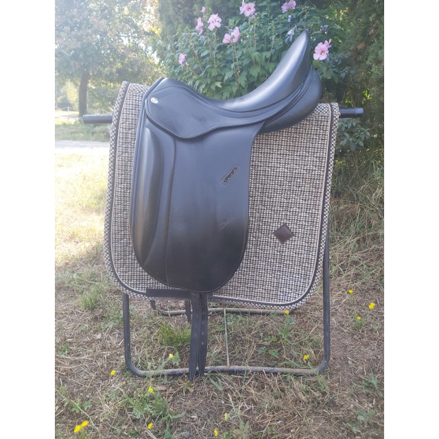 Selle de dressage