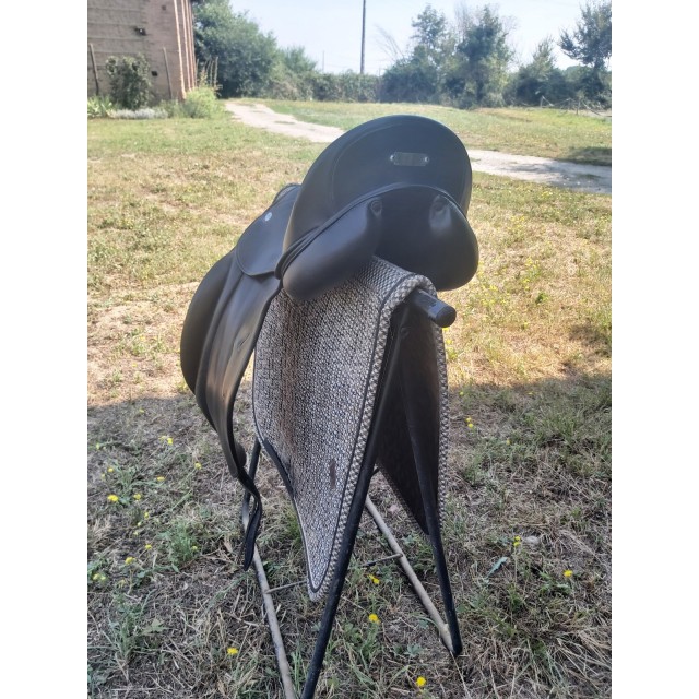 Selle de dressage