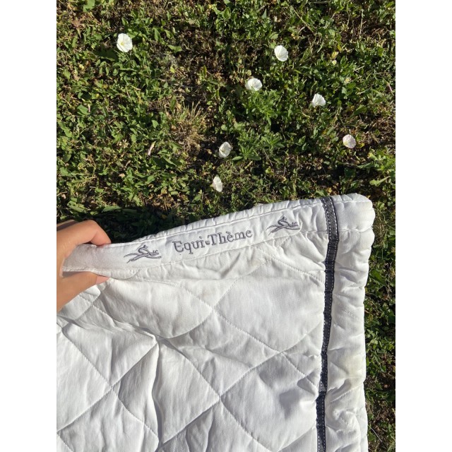 Tapis blanc equitheme