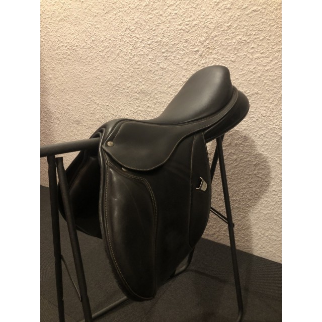 Selle Bates CSO Elevation Plus 17.5’ (44cm)