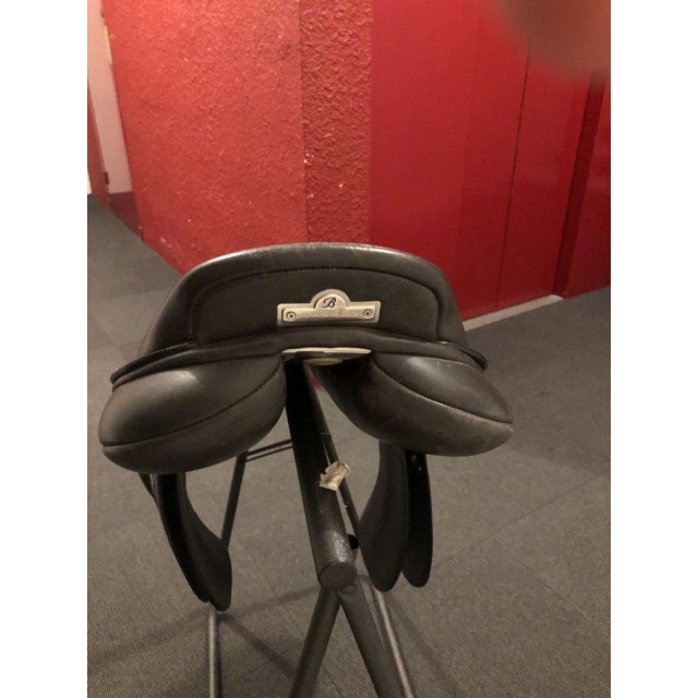 Selle Bates CSO Elevation Plus 17.5’ (44cm)