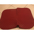 tapis de selle rouge