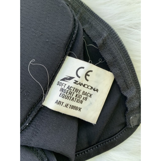 Protection de dos enfant Zandona