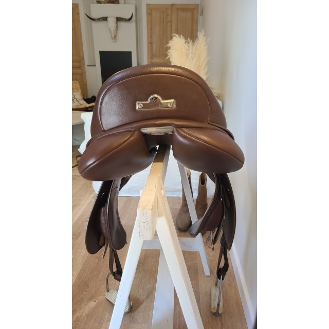 Selle classique Bates Mixte Cair 16.5"