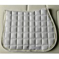 Tapis blanc neuf