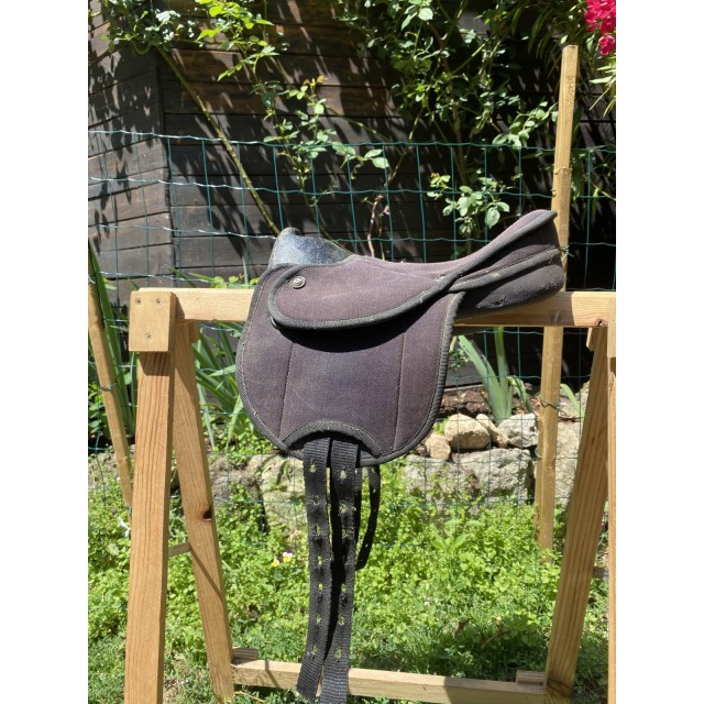 Petite selle shetland