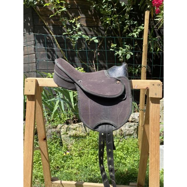 Petite selle shetland